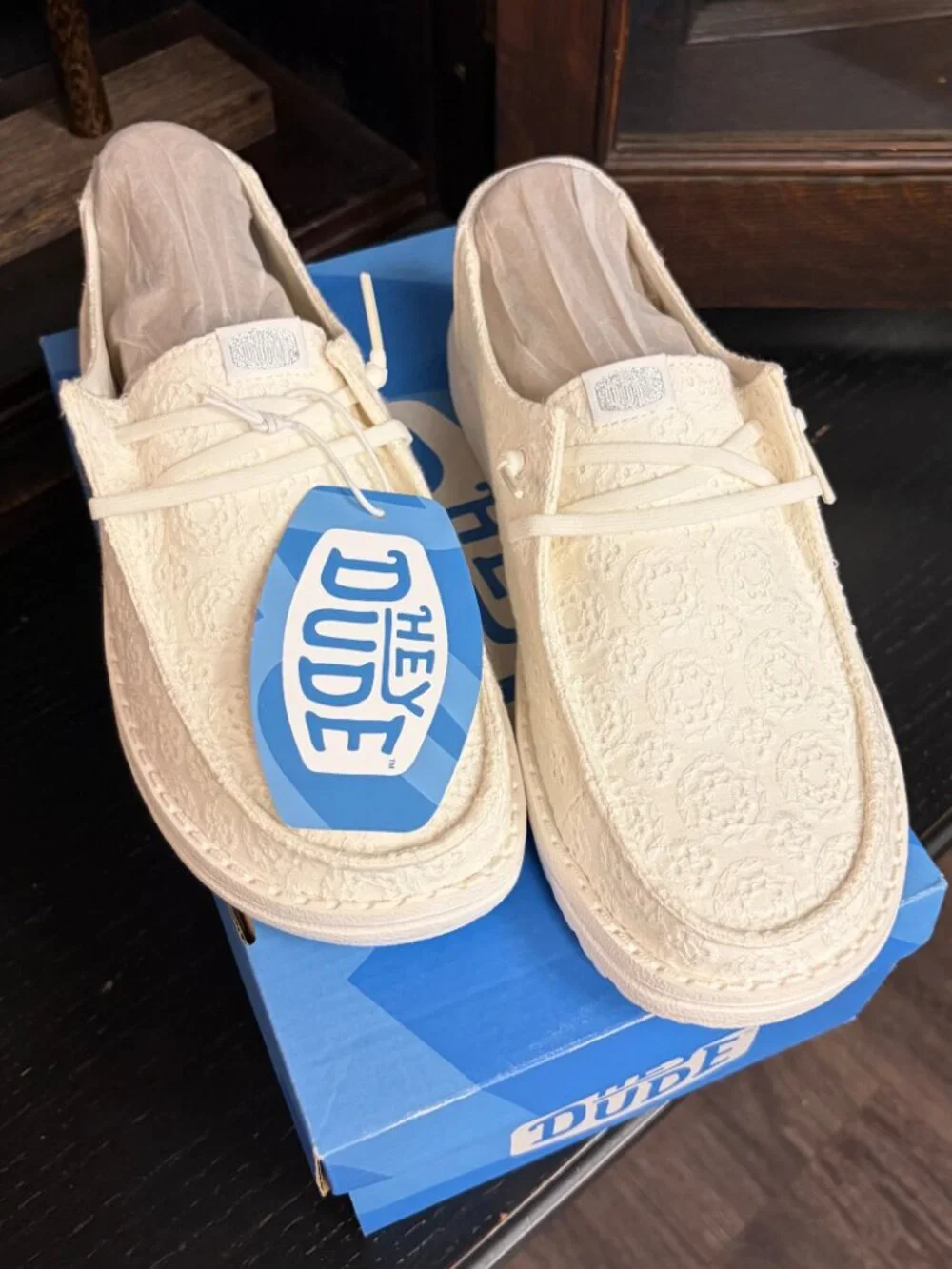HEYDUDE Wendy Eyelet Lace White Slip-On Shoes Women’s Size 8 NWT